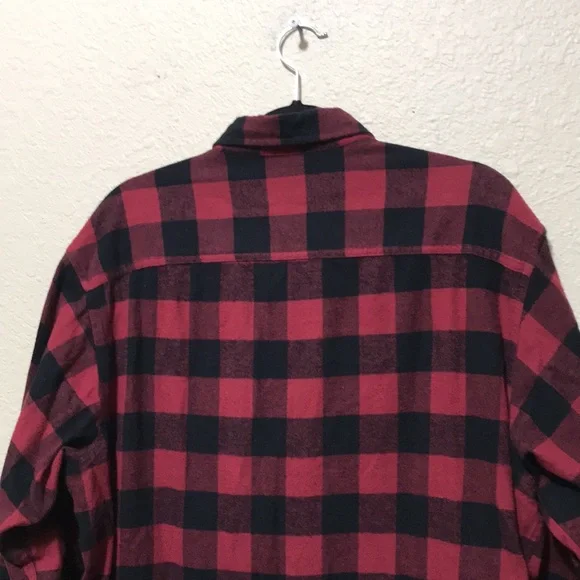 Hobbs Creek Men's Red & Black Buffalo Print Flannel. Good Condition. Size XL. - Picture 7 of 12